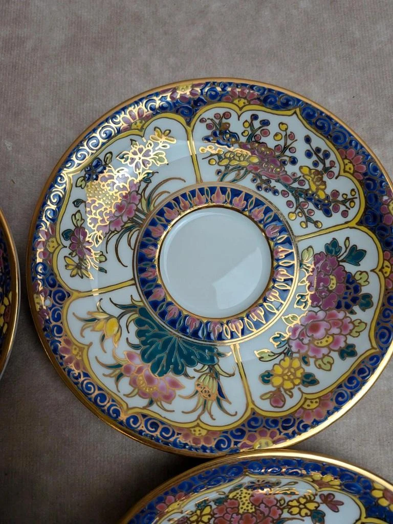 Lot of 4 hand-painted saucers Thailand – Polychrome floral decor and gildings – photo 6